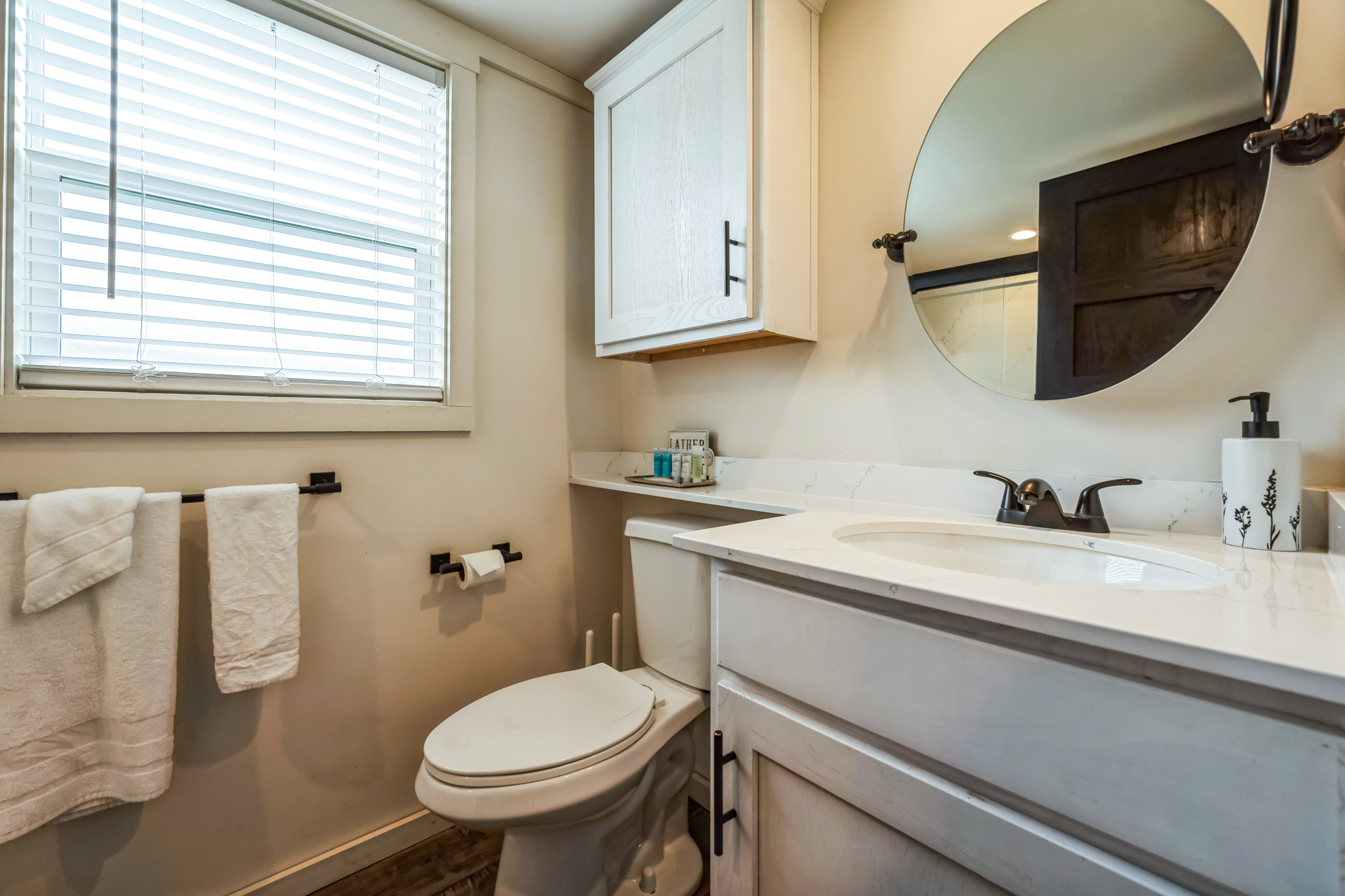 Canoga_Ave_Austin_TX_78724_USA-Bathroom-DSC_6599