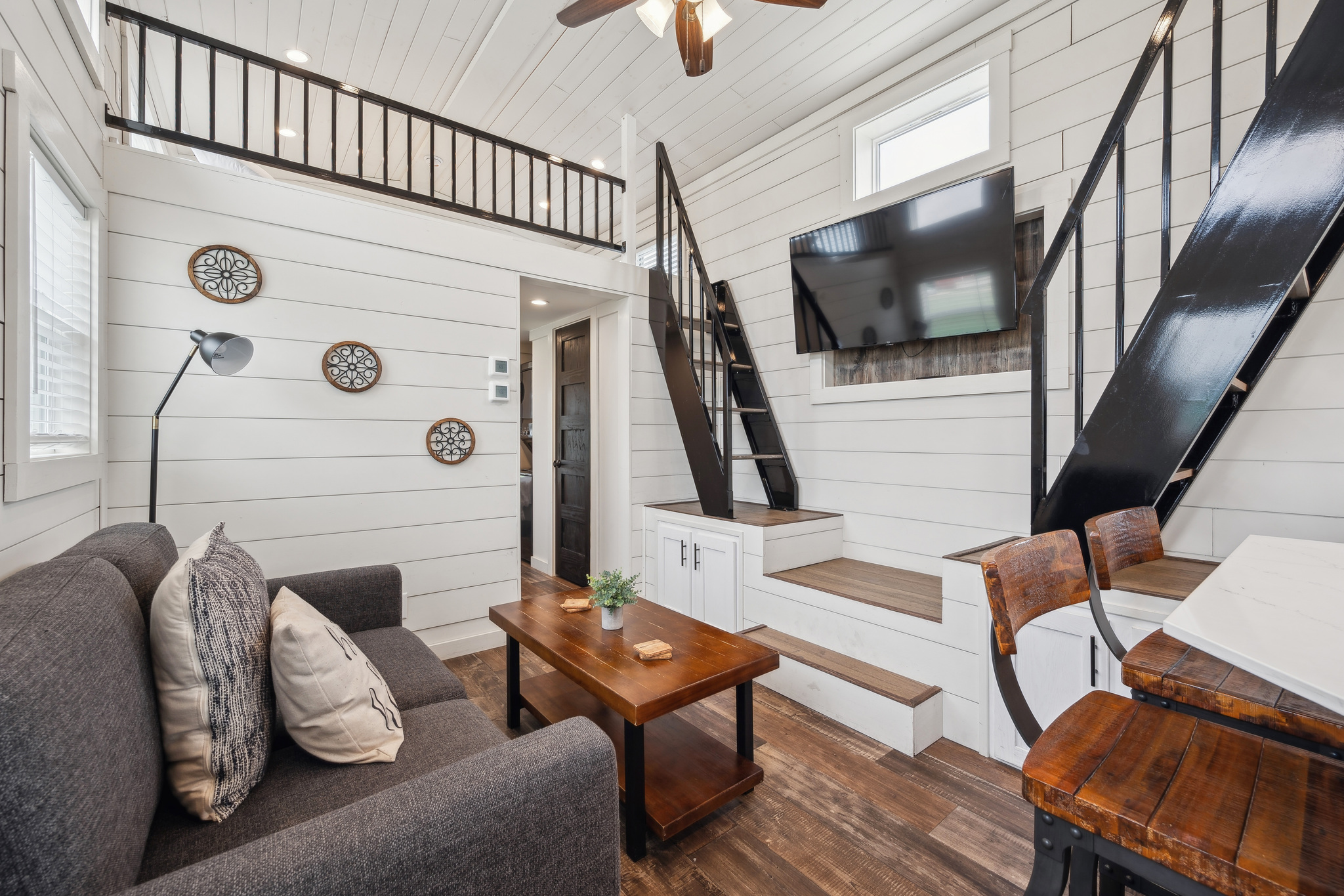 Canoga_Ave_Austin_TX_78724_USA-Living_room-DSC_6572